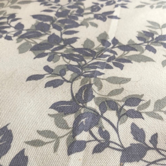 Profile Picture of Daniela Klamm (@danielaklamm) on Poshmark