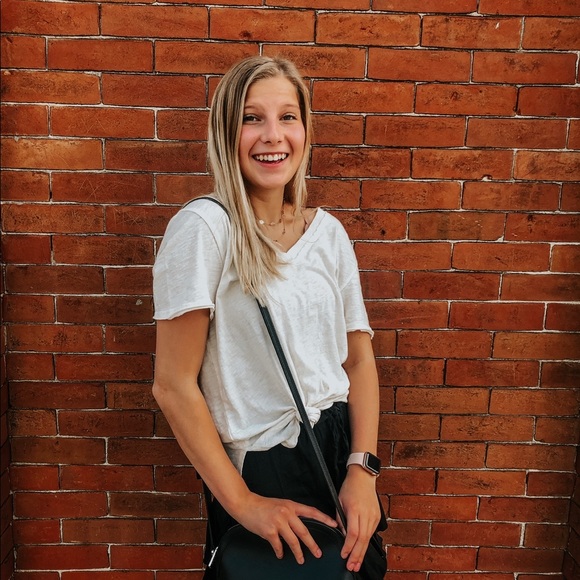 Profile Picture of Paige Starns (@paige405) on Poshmark