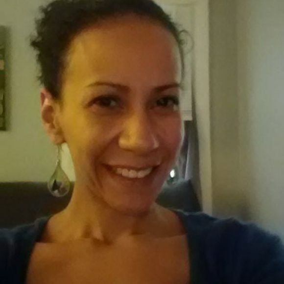 Profile Picture of Liliana Vandertuin (@l_vandertuin) on Poshmark