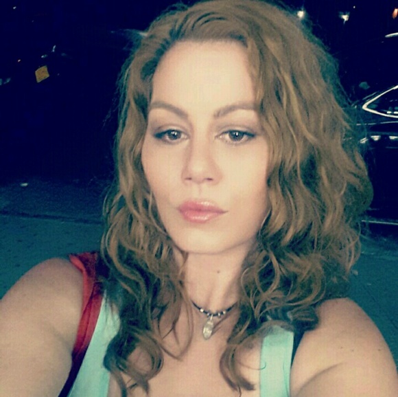 Profile Picture of Shaylyn Lockwood (@whiteborica110) on Poshmark