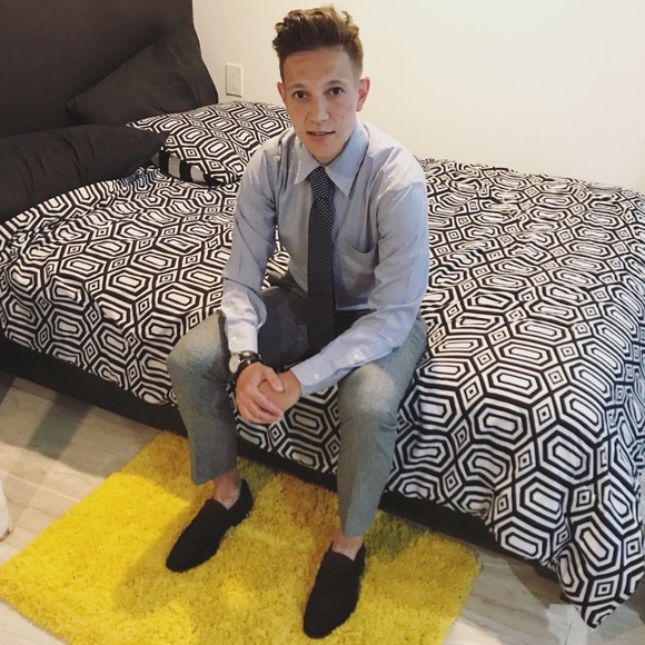 Profile Picture of Jess Delagrange (@delagrangej) on Poshmark