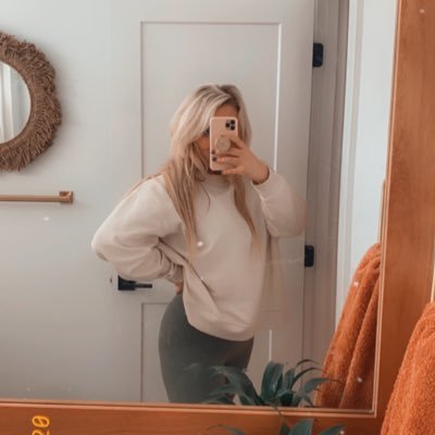 Profile Picture of Karlie Westbrooks (@KarlieJoAnne) on Twitter