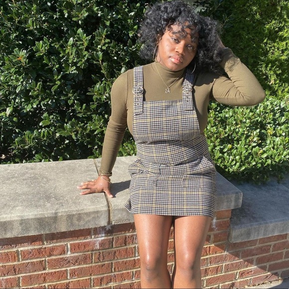 Profile Picture of Alecia Richardson (@atrich14) on Poshmark