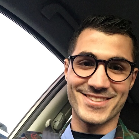 Profile Picture of Daniel Amram (@daniel_r_amram) on Poshmark