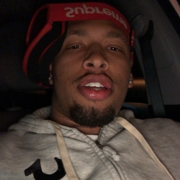 Profile Picture of Eric Conner (@ericconner17) on Poshmark