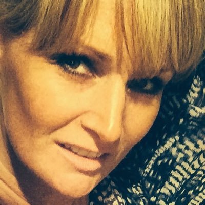 Profile Picture of Alison Fox (@alisonrfox) on Twitter