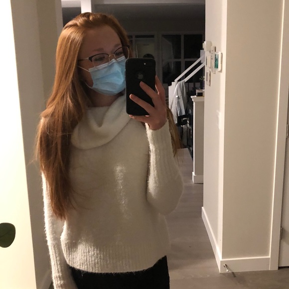 Profile Picture of Rylee Versluys (@ryleeversluys) on Poshmark