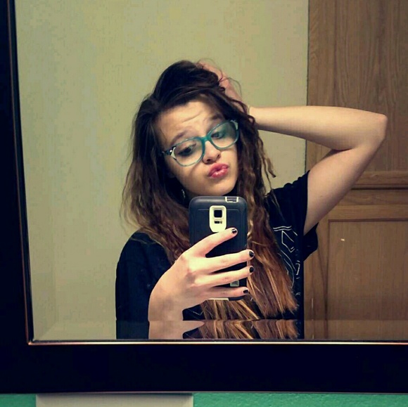 Haillie Danderand - Poshmark Profile Picture of Haillie Danderand (@haillie27) on Poshmark