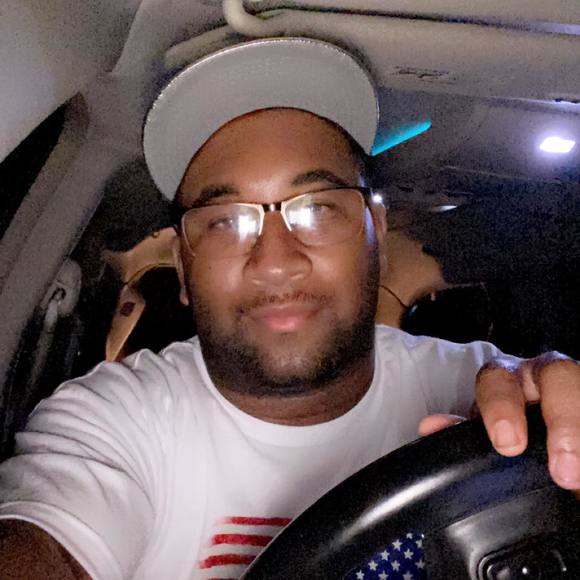 Profile Picture of Kyle Shannon (@kyleshannon948) on Poshmark