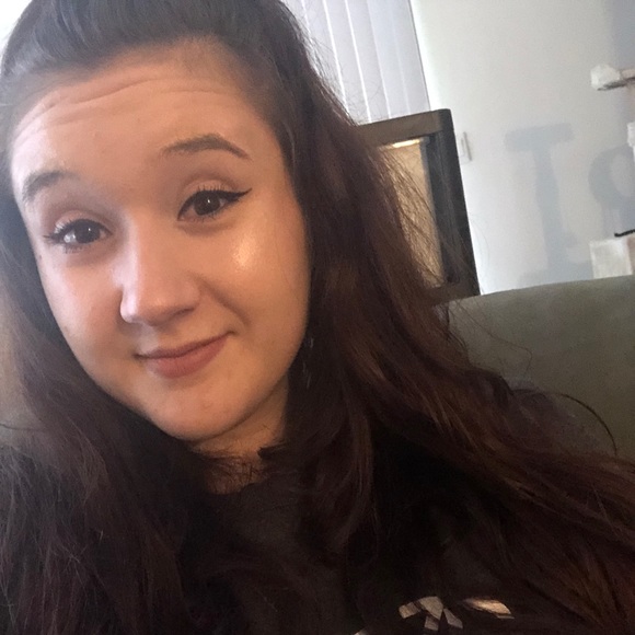 Profile Picture of Margaret Mocny (@margssells) on Poshmark