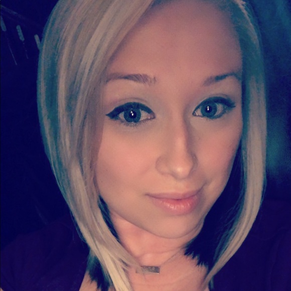 Profile Picture of Morgan Wishon (@mwishon92) on Poshmark