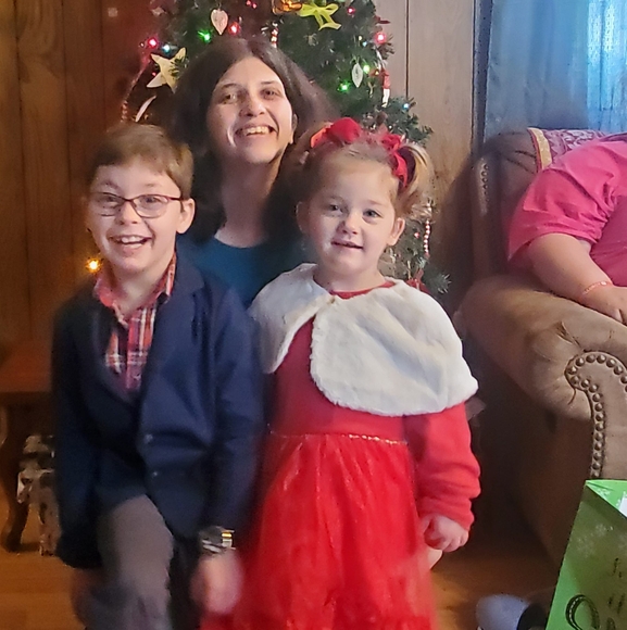 Profile Picture of Deidre Averette (@deidrevining) on Poshmark