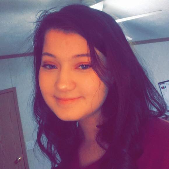Profile Picture of Allison Pavlovec (@allisonpavlovec) on Poshmark