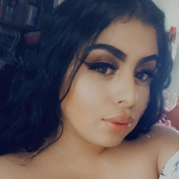 Profile Picture of Lupe Reyes (@lupe83011) on Poshmark