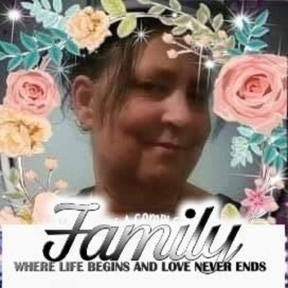 Profile Picture of Sandra Oppermann (@sandyo1_16) on Poshmark