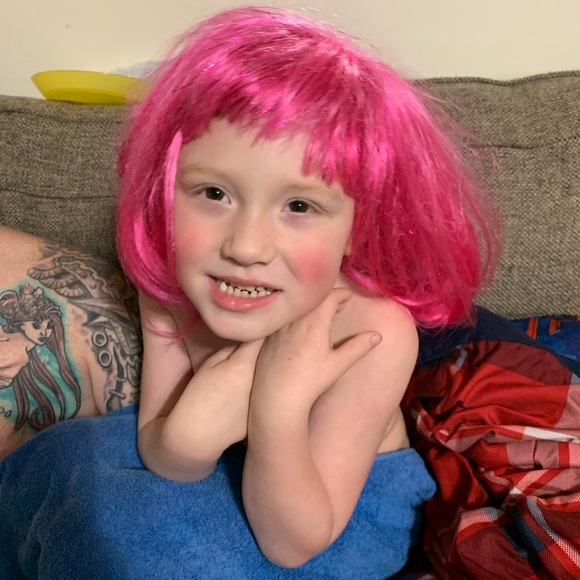 Profile Picture of Taylor Kinyon (@tpowel) on Poshmark