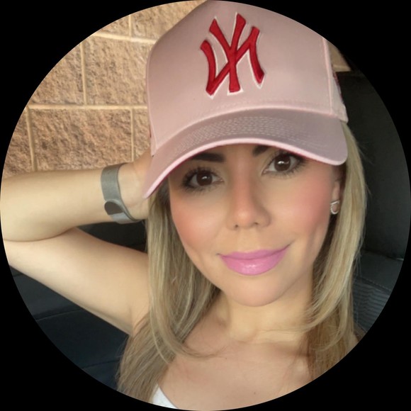 Profile Picture of Lillian Mata (@lmata1416) on Poshmark