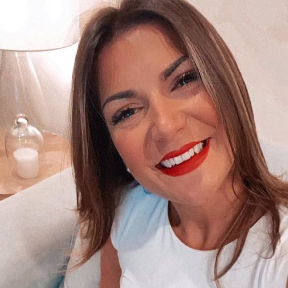 Profile Picture of Danielle Widdowson (@daniellewidd1) on Poshmark