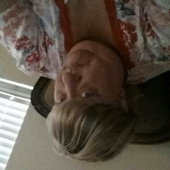 Profile Picture of Shellie Jordan (@shelliej13) on Poshmark