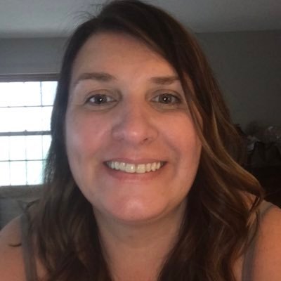 Profile Picture of Lisa Mayes (@lisamaye76) on Twitter