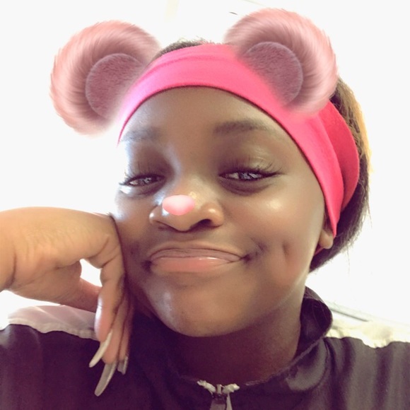 Darianna Cooper - Poshmark Profile Picture of Darianna Cooper (@dariannacooper) on Poshmark