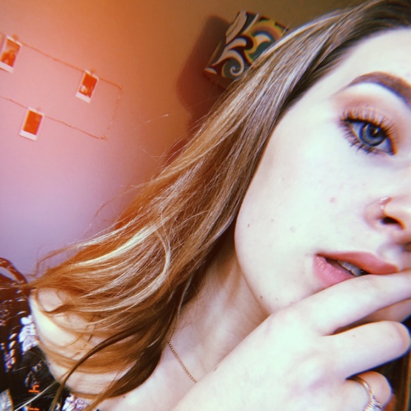 Josie Lyerly - Poshmark Profile Picture of Josie Lyerly (@josie_lyerly) on Poshmark