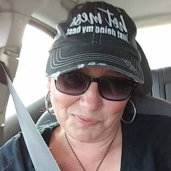 Profile Picture of Amy Gidcumb (@amylynn70) on Poshmark