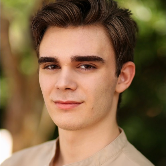 Profile Picture of Adonis Lysandrou (@adonislysandrou) on Poshmark