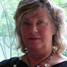 Profile Picture of Trisha Edwards (@TrishEOutlander) on Twitter