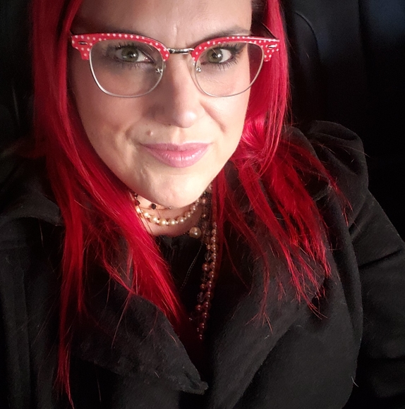 Profile Picture of Jennifer Flinn (@jenda0529) on Poshmark