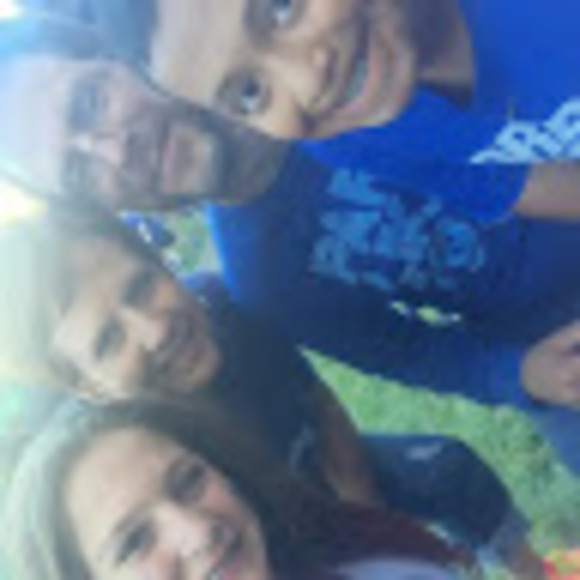 Profile Picture of Heidi Schneider (@hgarzapsych) on Poshmark