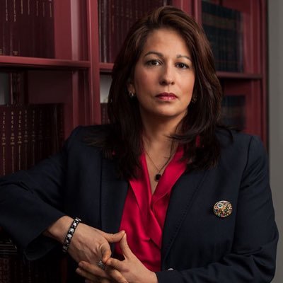 Profile Picture of Carol Robles-Román (@CRoblesRoman) on Twitter