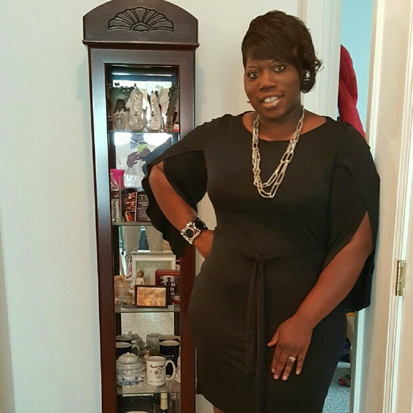 Profile Picture of Sharon Bright (@sharon_bright) on Poshmark