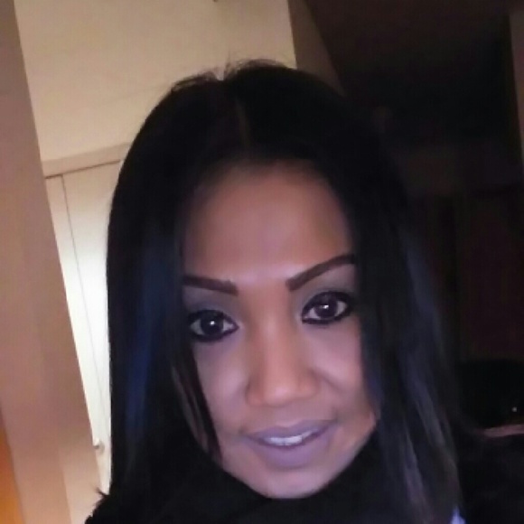 Profile Picture of Christina Costantino (@kiliki72) on Poshmark