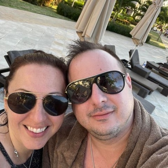 Profile Picture of Robert Cohen (@rc98741) on Poshmark