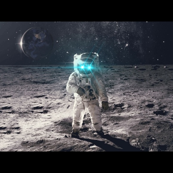 Profile Picture of Joseph Bennett (@josephinelocks) on Poshmark