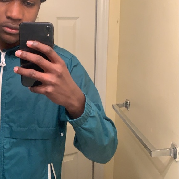 Profile Picture of Jonathan Newton (@jonitn) on Poshmark