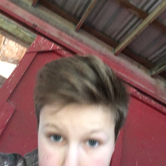 Profile Picture of Connor Black (@connorhekinb) on Poshmark