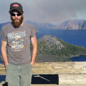 Profile Picture of Dustin Tucker (@tuckerlogger) on Twitter