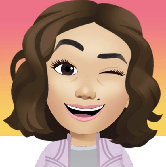 Profile Picture of Melissa Cruz (@mcruzpr) on Poshmark