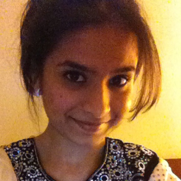 Profile Picture of Sobia Qamar (@sobiaq) on Poshmark