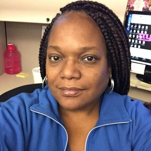 Profile Picture of Jeanette Oglesby (@msjay71) on Poshmark
