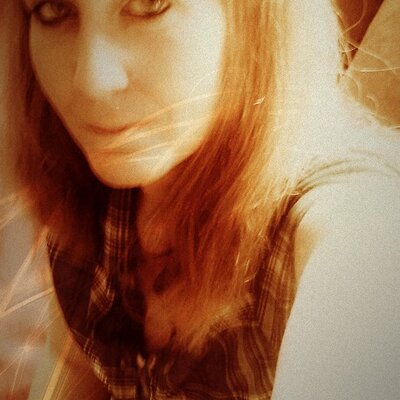 Profile Picture of Mandy Shirkey (@theblueyedone33) on Twitter
