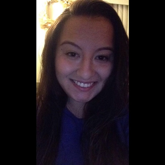 Profile Picture of Tawni Salceda (@tawni_salceda) on Poshmark