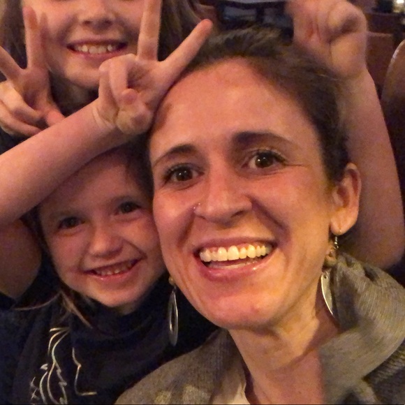 Profile Picture of Jessica Lindsley (@jf6489) on Poshmark