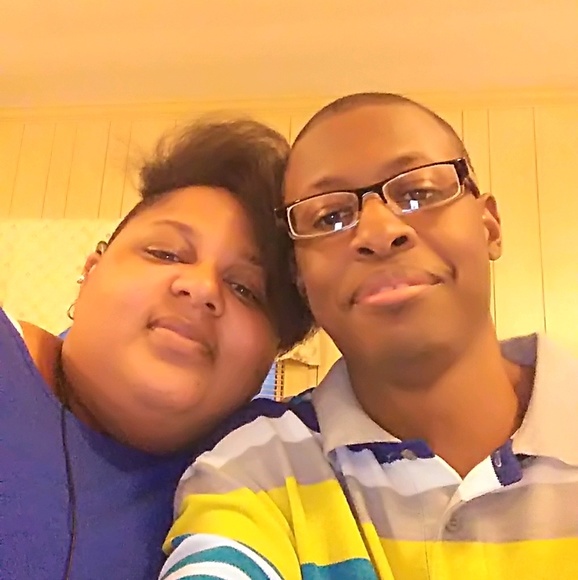 Profile Picture of Tabitha Miles (@juicymom37) on Poshmark