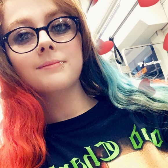 Profile Picture of Emily Gorley (@lemonyfaith) on Poshmark