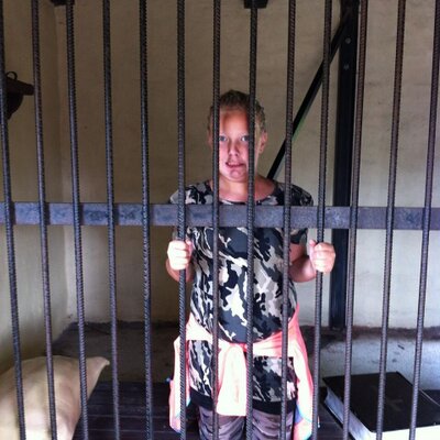 Profile Picture of Jeanette Larsen (@Blondie1mig) on Twitter