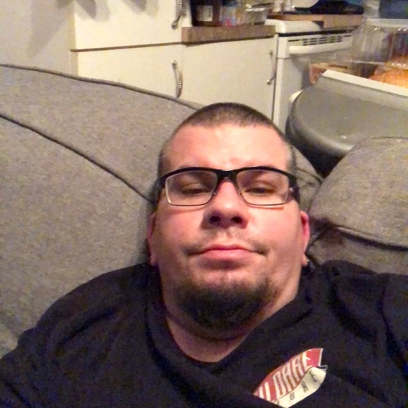 Profile Picture of Daniel Perreault (@danielperreault) on Poshmark