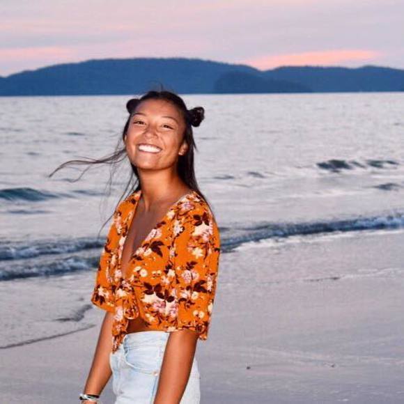 Profile Picture of Sarah Mcgee (@sarahmcgee099) on Poshmark